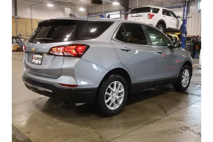 $24377 : Chevrolet Equinox 2023 4x4 L image 8