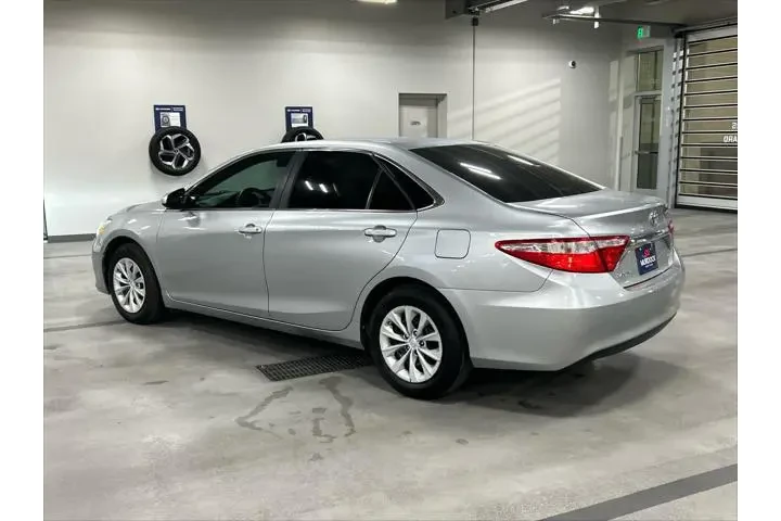 $11527 : Toyota Camry 2015 LE 4dr Sed image 4