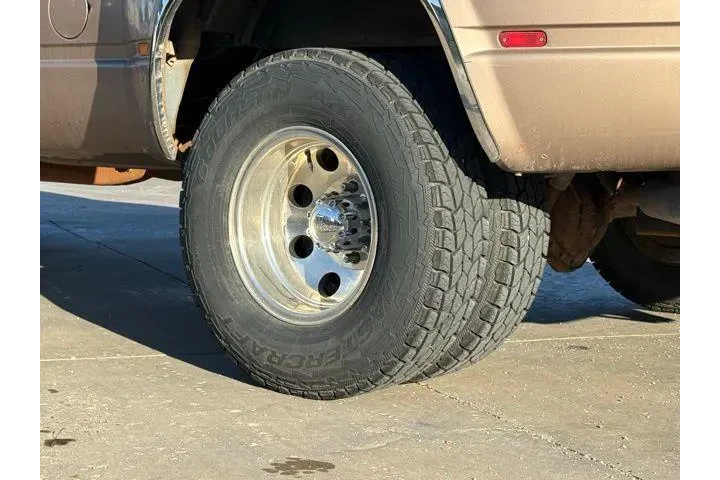 $9922 : Chevrolet C/K 3500 Series 19 image 7
