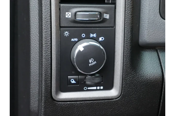 $23978 : Ram 1500 Classic 2019 4x4 Tr image 5