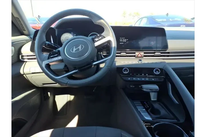 $27265 : Hyundai ELANTRA 2025 SEL Con image 8