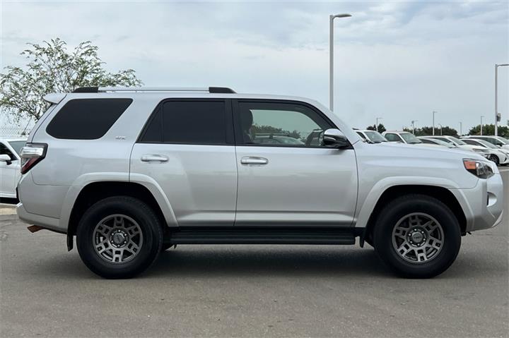 $38550 : 4Runner SR5 Premium image 3