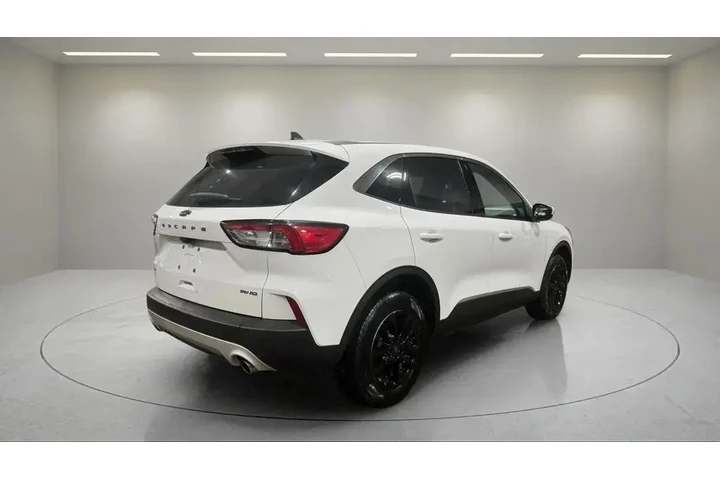 $17709 : Ford Escape 2021 AWD SE 4dr image 3