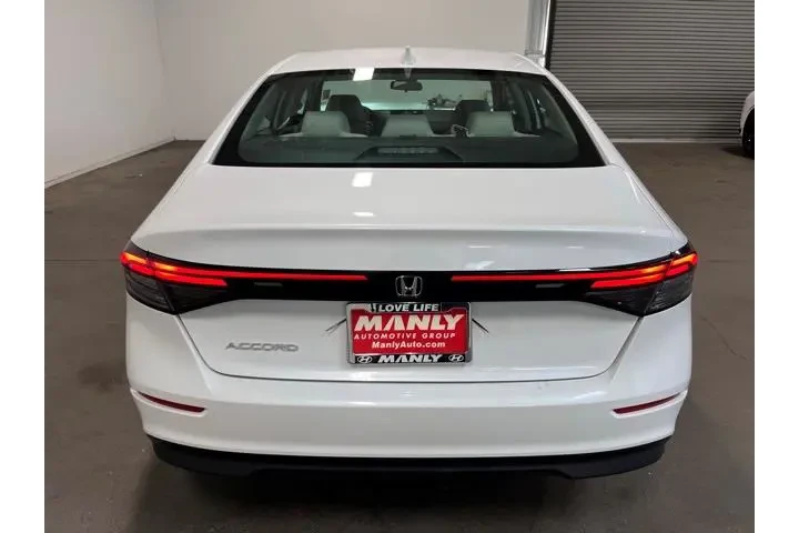 $26482 : Honda Accord 2024 EX 4dr Sed image 4