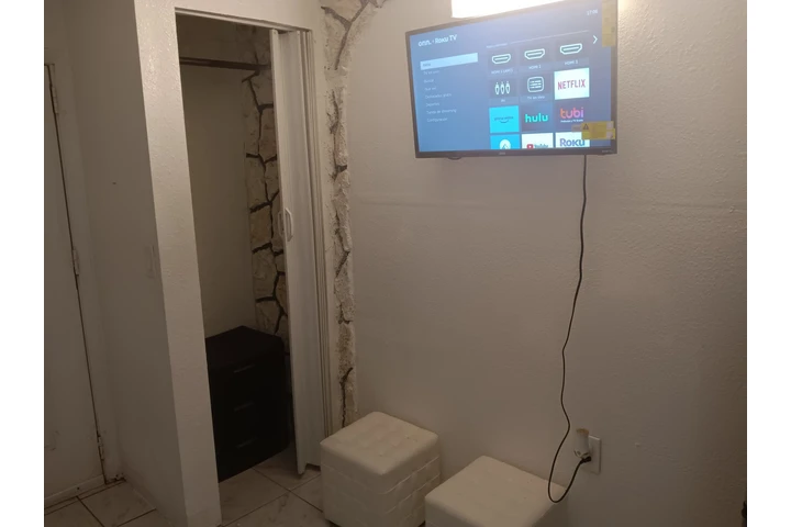 $1000 : EFICENCE $miami gardens image 1