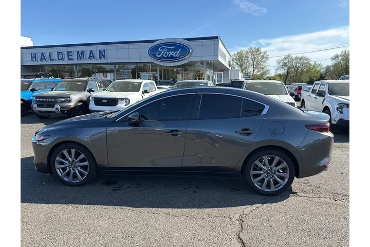 $23500 : Mazda Mazda3 Sedan 2024 2.5 image 2