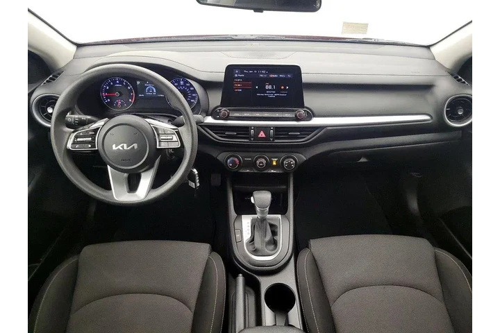 $19998 : Kia Forte 2023 LXS 4dr Sedan image 9