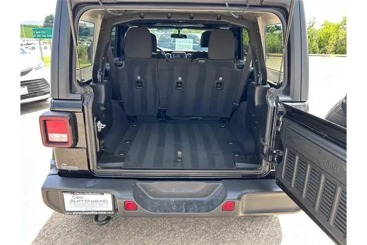 $24739 : Jeep Wrangler Unlimited 2020 image 5