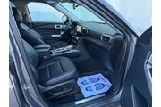 $28900 : Ford Explorer 2021 AWD Limit thumbnail
