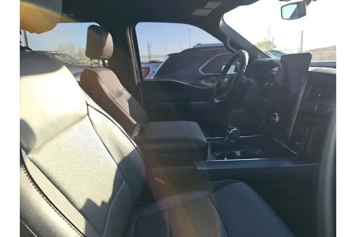 $37999 : Ford F-150 Lightning 2023 AW image 3