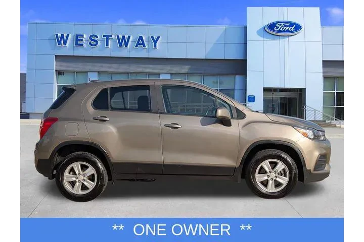 $14982 : Chevrolet Trax 2022 AWD LS 4 image 2