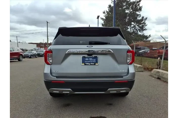 $30980 : Ford Explorer 2023 AWD XLT 4 image 7