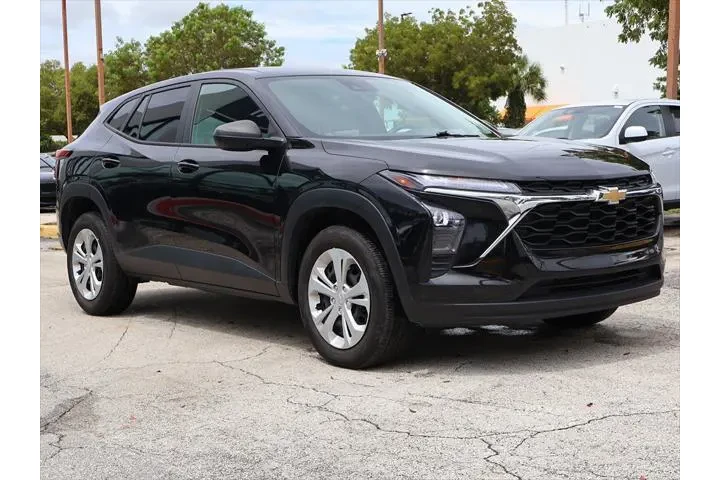 $15790 : Chevrolet Trax 2024 LS 4dr C image 2