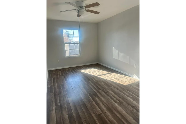 VACANTES DISPONIBLES image 2