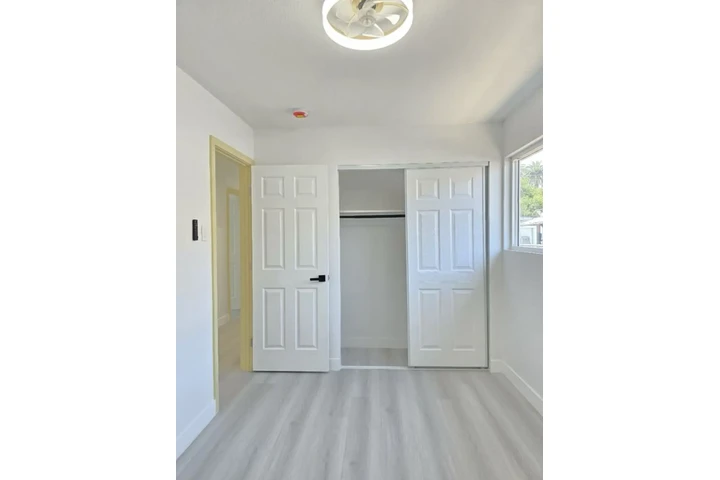 $2500 : 3 BED 2BATH IN COLDEN AVE, LA image 7