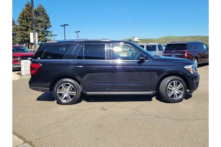 $38898 : Ford Expedition 2024 4x2 Lim image 3