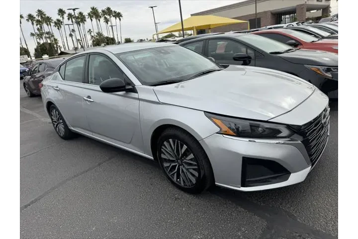 $21999 : Nissan Altima 2024 2.5 SV 4d image 3