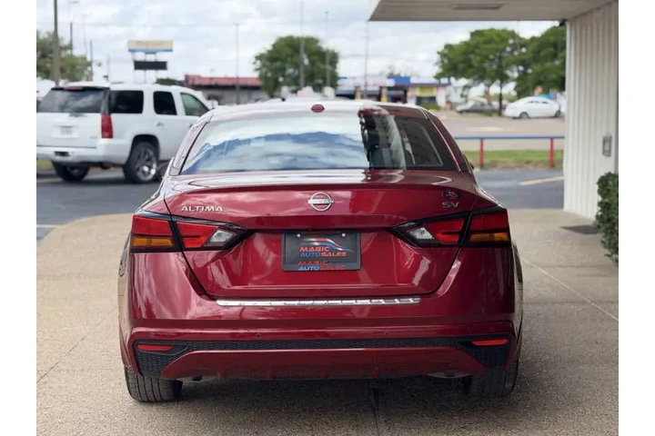 $21999 : 2023 Altima 2.5 SV image 8