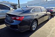 $14637 : Pre-Owned 2018 Malibu LS thumbnail