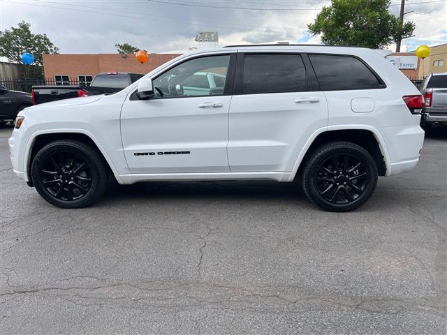 $19488 : 2017 Grand Cherokee Altitude, image 9