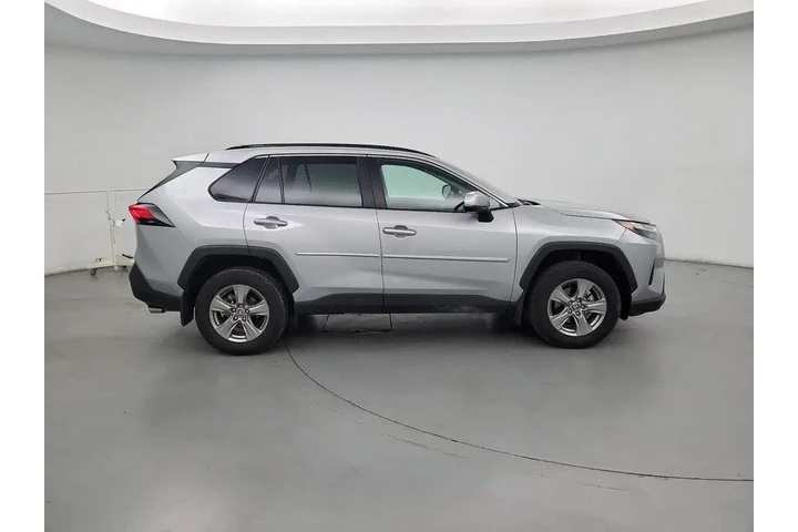 $32998 : Toyota RAV4 2025 AWD XLE 4dr image 4