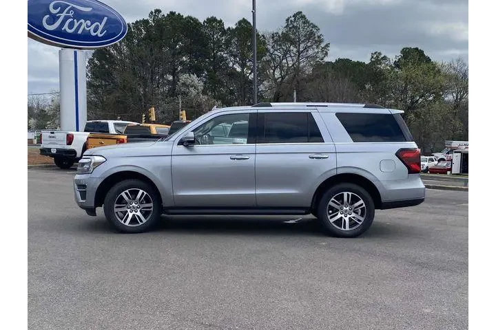 $38460 : Ford Expedition 2024 4x2 Lim image 7