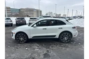 $39985 : Porsche Macan 2023 AWD T 4dr thumbnail