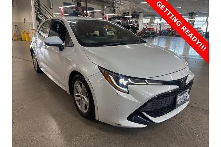 $20377 : Toyota Corolla Hatchback 201 image 1
