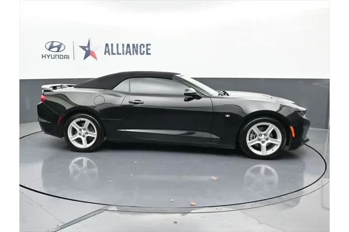$21998 : Chevrolet Camaro 2023 LT 2dr image 9