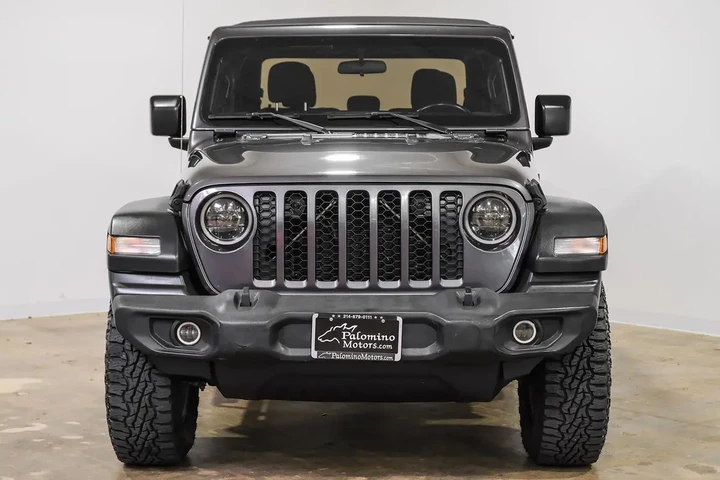 $21990 : 2020 Gladiator Sport S image 6