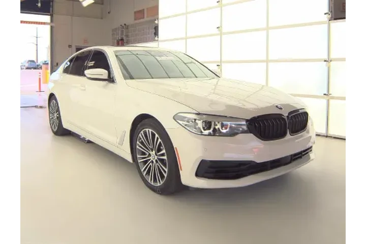 $24465 : 2019 BMW 540i xDrive image 2