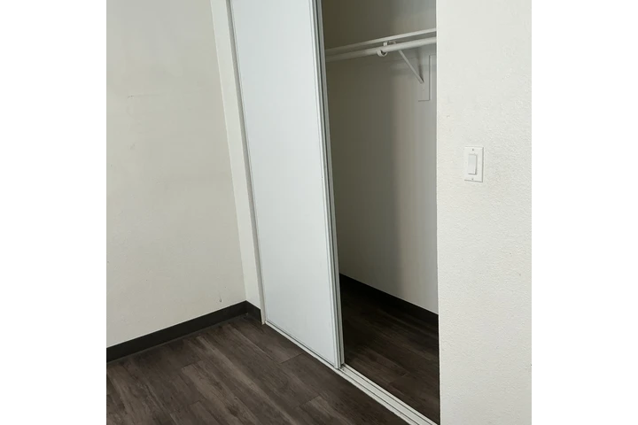 $900 : Rento cuarto Los Angeles image 3
