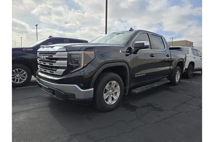 $36991 : GMC Sierra 1500 2022 4x4 SLE image 2