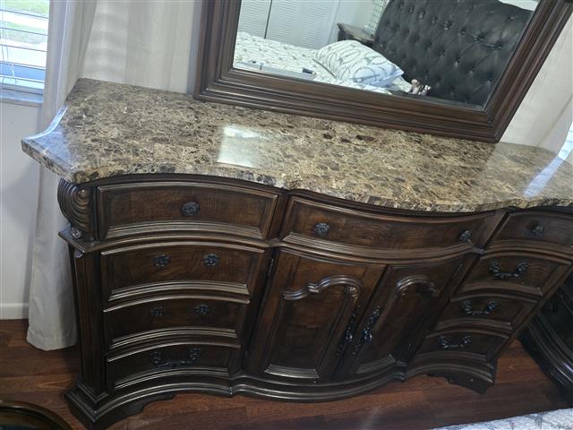 $1700 : Juego de cuarto size king image 6