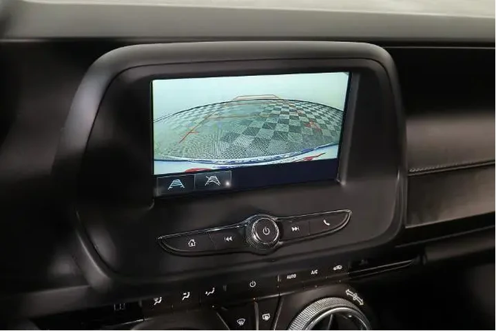 $16327 : Chevrolet Camaro 2018 LT 2dr image 6