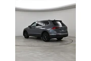 $23998 : Volkswagen Tiguan 2024 SE 4d thumbnail
