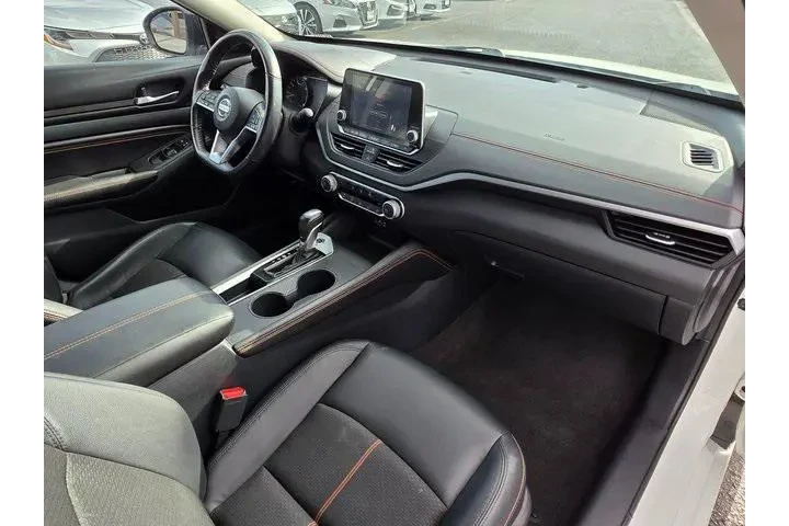 $19949 : Nissan Altima 2022 2.5 SR 4d image 10