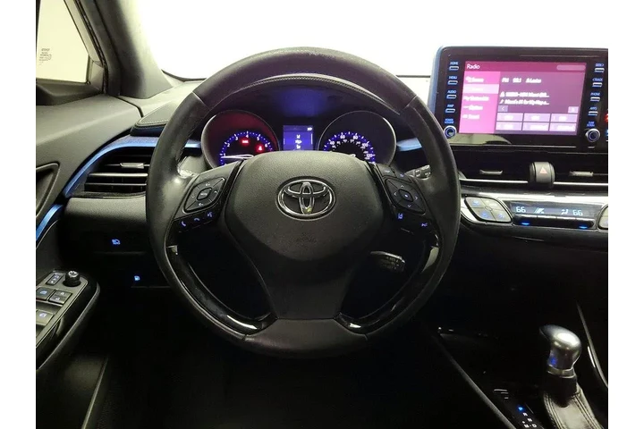 $16998 : Toyota C-HR 2019 XLE 4dr Cro image 10