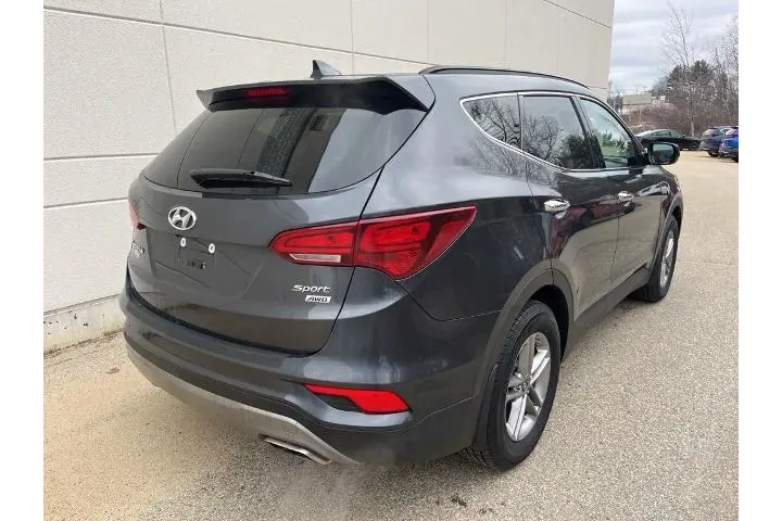 $12798 : Hyundai SANTA FE Sport 2017 image 6