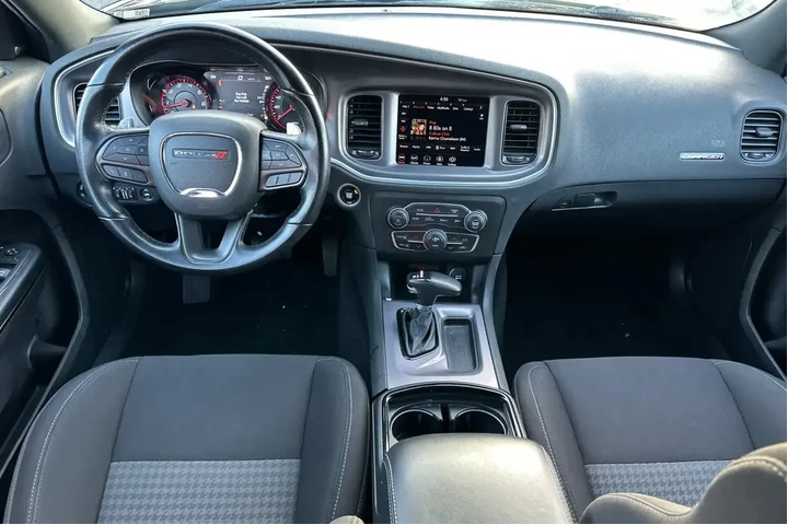 $30388 : Dodge Charger 2021 R/T 4dr S image 3