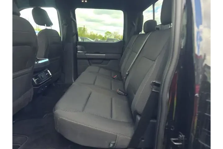 $37898 : Ford F-150 2023 4x4 Lariat 4 image 6