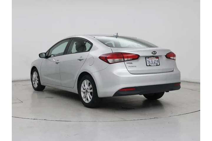 $11599 : Kia Forte 2017 LX 4dr Sedan image 2