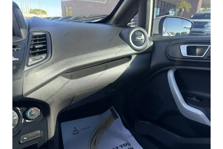 $13161 : Ford Fiesta 2018 ST 4dr Hatc image 9