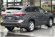 $29952 : Toyota Highlander Hybrid 202 thumbnail