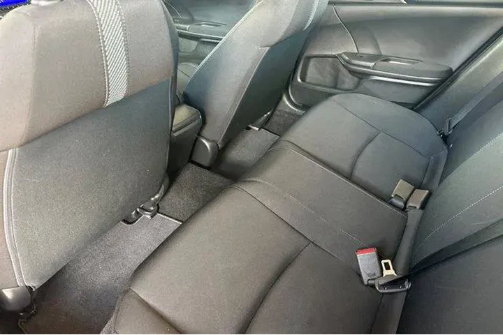 $18000 : Honda Civic 2016 LX 4dr Seda image 7