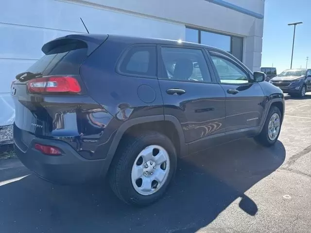 $9693 : Pre-Owned 2014 Cherokee Sport image 7