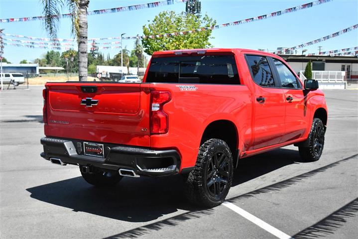 $56446 : Silverado 1500 LT Trail Boss image 8