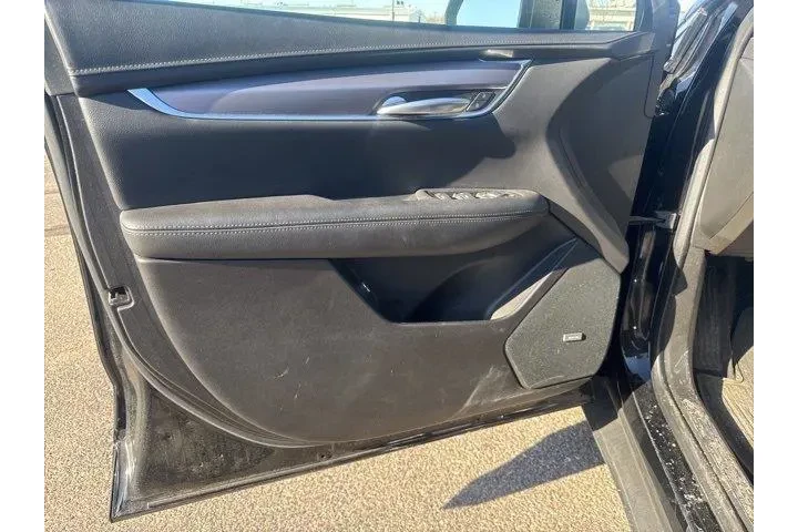 $31982 : Cadillac XT5 2023 4x4 Luxury image 9