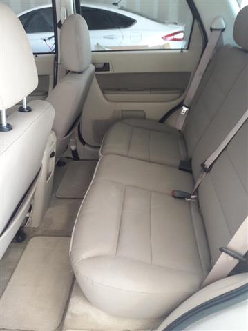 $3600 : 2011 FORD ESCAPE XLT SUV image 4