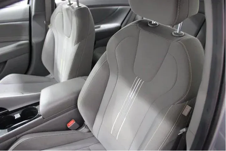 $19913 : Hyundai ELANTRA 2021 SEL 4dr image 6